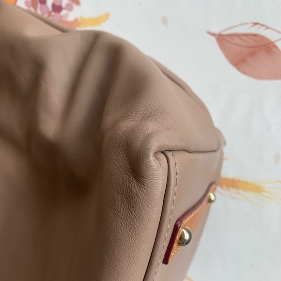 Dooney & Bourke taupe vacheta leather shoulder bag 15X15X6 inches - Picture 2 of 14